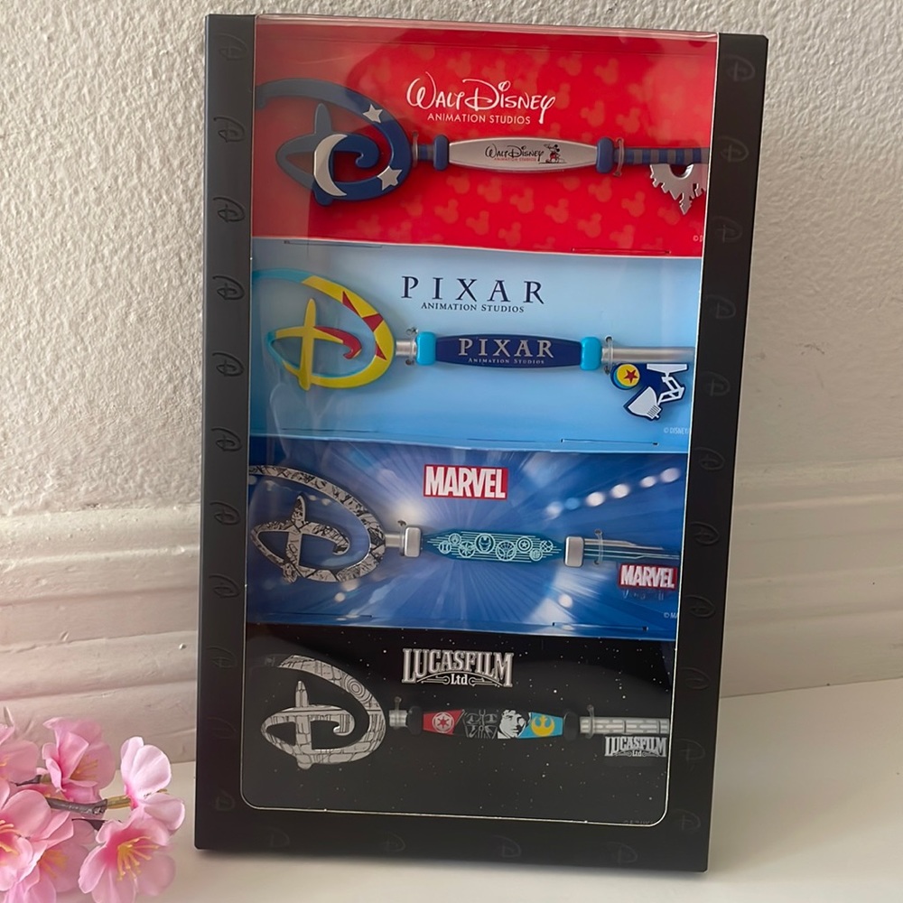 Disney Starter Key Collection - collectors item brand new in box NWT BNIP